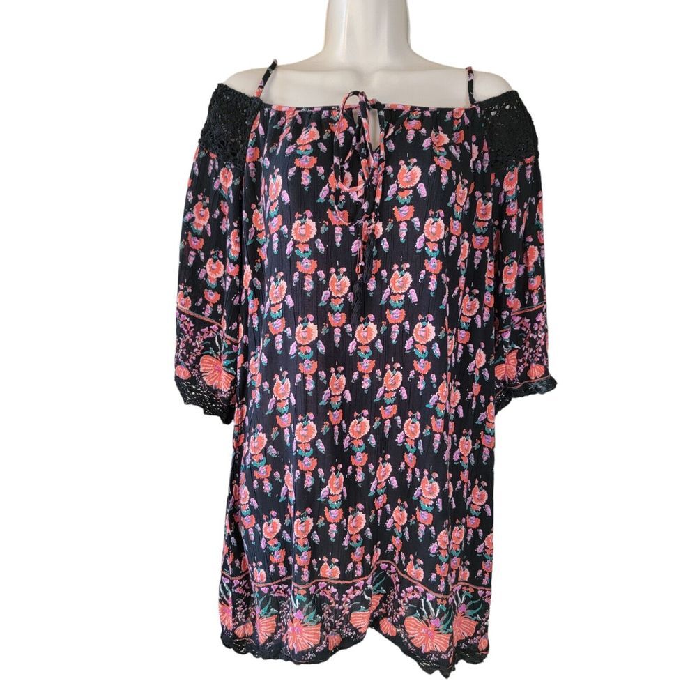 Angie Size Large Black Top Boho Peasant Crochet Floral‎ Cold Shoulder Tassel - Picture 2 of 4